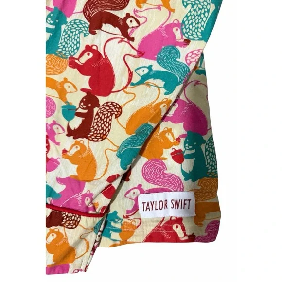 Taylor Swift Squirrel Pajama Set We Are Never Ever Getting Back Together Medium - Picture 9 of 16